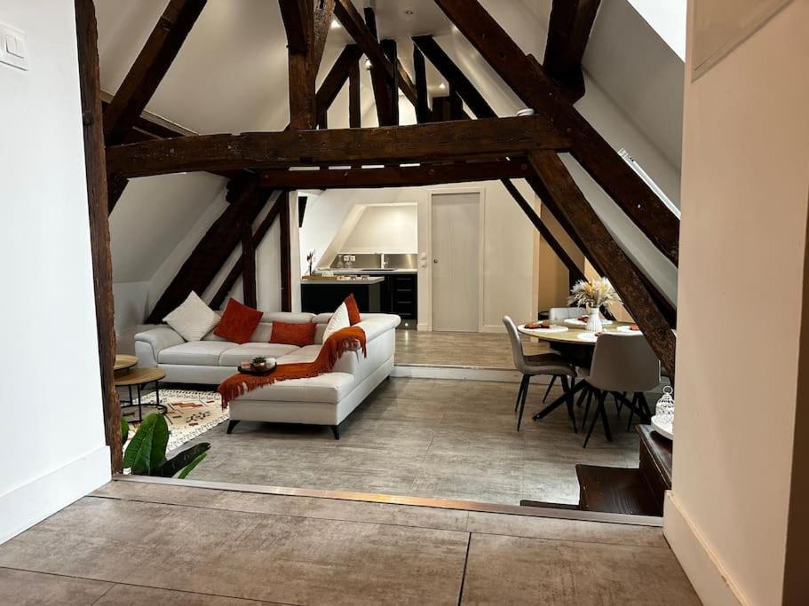 Charme, Poutres Et Elegance Apartment Chartres Exterior photo