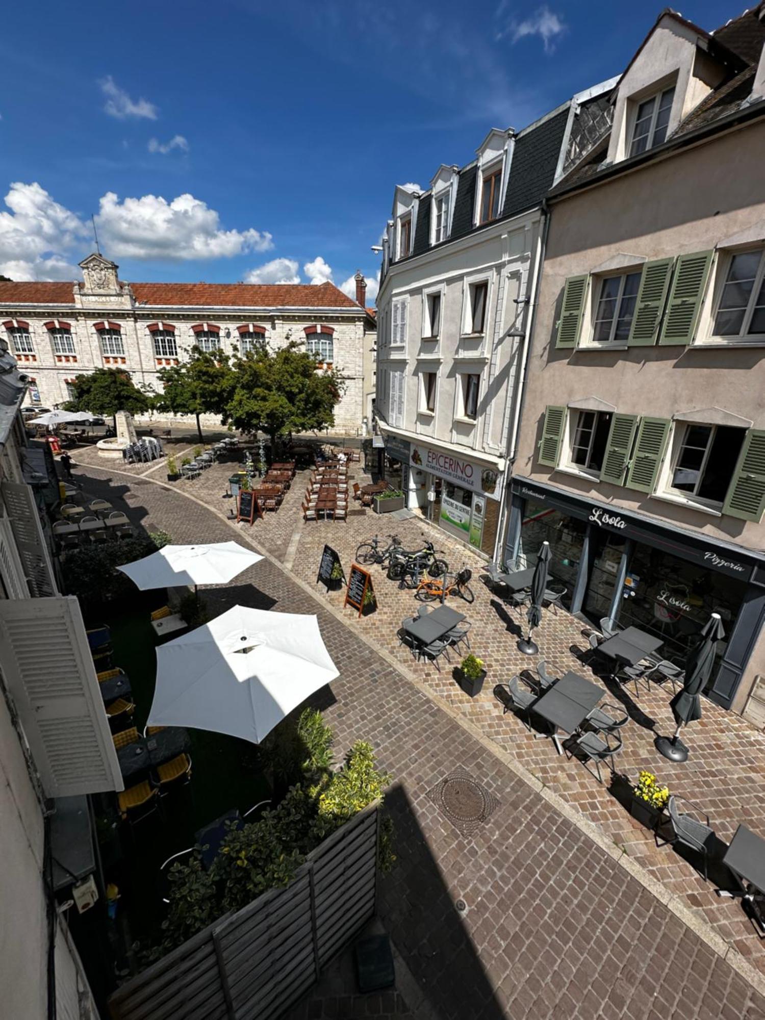 Charme, Poutres Et Elegance Apartment Chartres Exterior photo